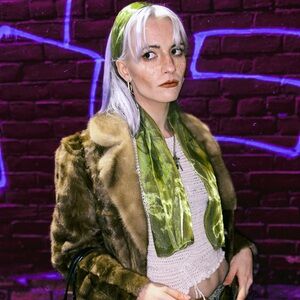 Meet your Posher, Emma